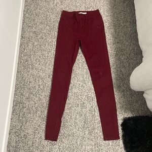 red Levi’s, size 24